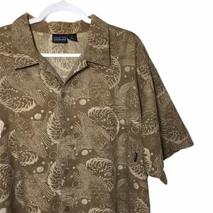 Patagonia Men’s Hawaiian Turtle Button Shirt Flaws